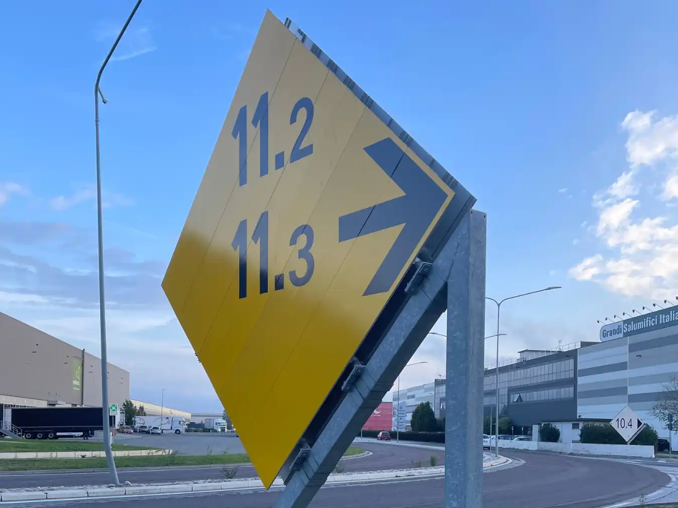 Cartelli pubblicitari e direzionali per attività a Modena